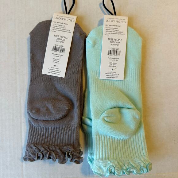 NEW Free People Ruffle Socks Bundle of 2 pairs - Picture 5 of 5